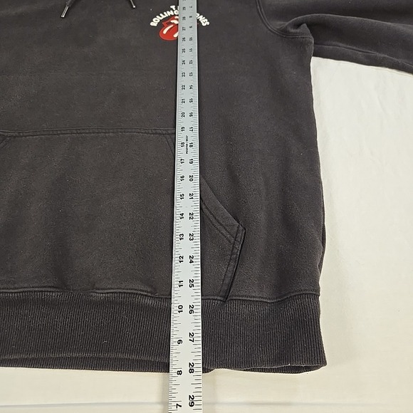 H&M Rolling Stones Sweatshirt Mens Size Large Black Lips Tongue Logo Hoodie - Picture 7 of 11